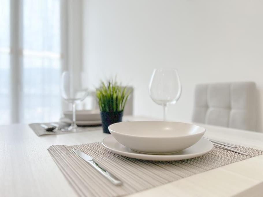 Elegant Apartment - Wifi - Smart Tv - Netflix Janov Exteriér fotografie